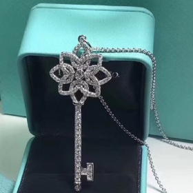 2020 Tiffany  Keys Flowers  Necklaces 18K Rose Gold Platinum Diamond